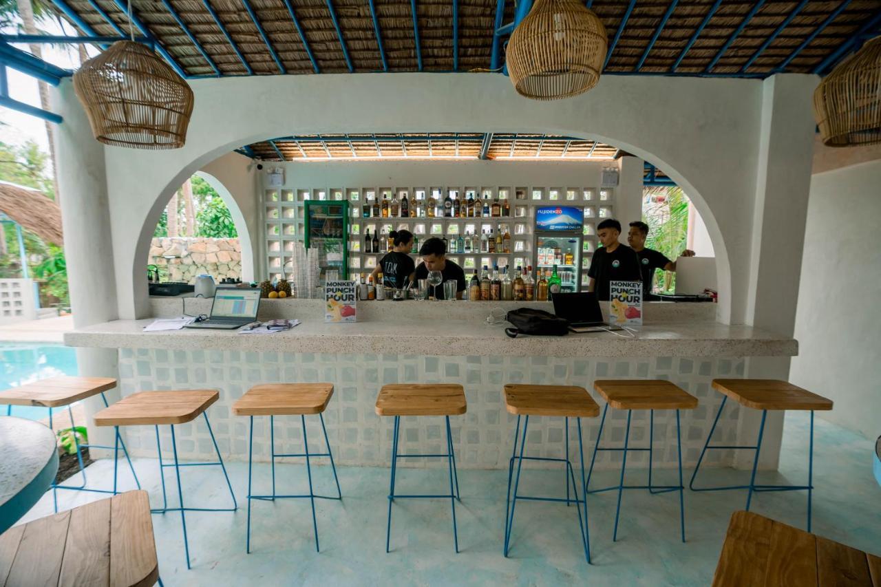 Mad Monkey Panglao 호스텔 외부 사진
