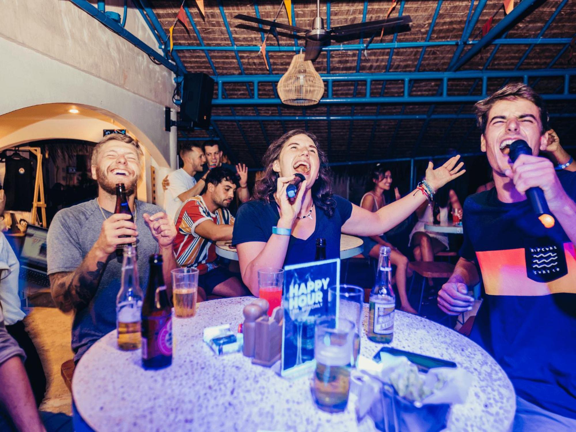 Mad Monkey Panglao 호스텔 외부 사진